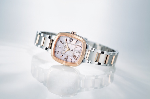 シチズン「クロスシー」光発電エコ・ドライブ電波時計15周年記念限定モデル