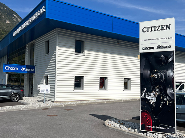 CITIZEN MACHINERY FRANCE S.A.S.の建物 斜めからの外観。